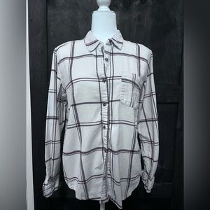 Universal Thread White and Maroon Flannel